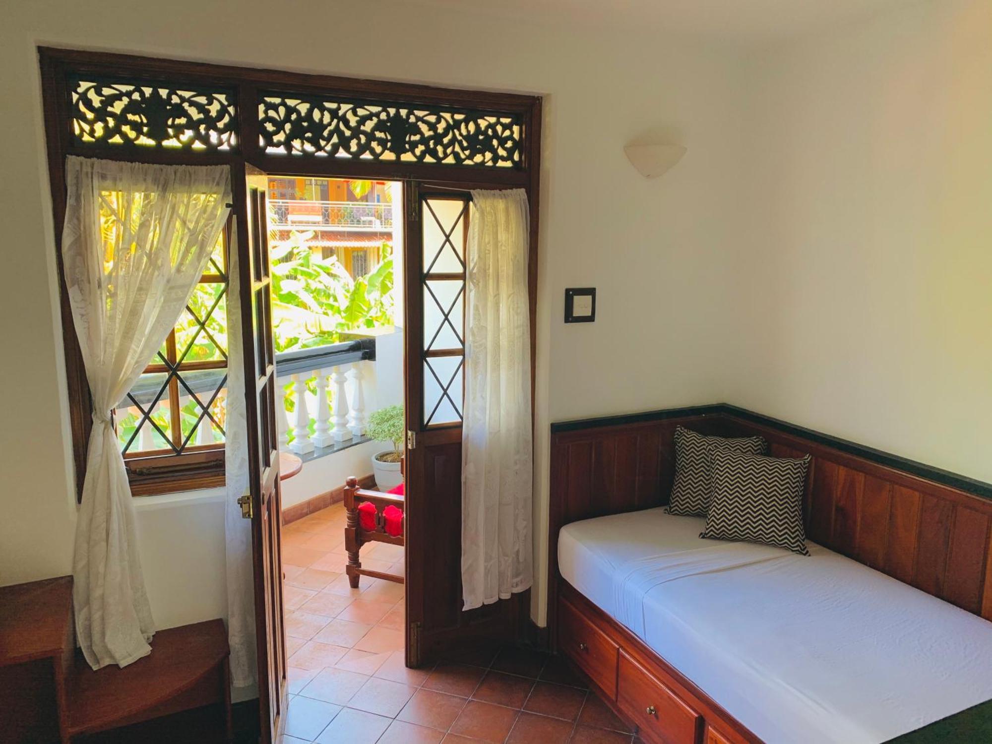 Blue Swan Inn أونا واتونا المظهر الخارجي الصورة