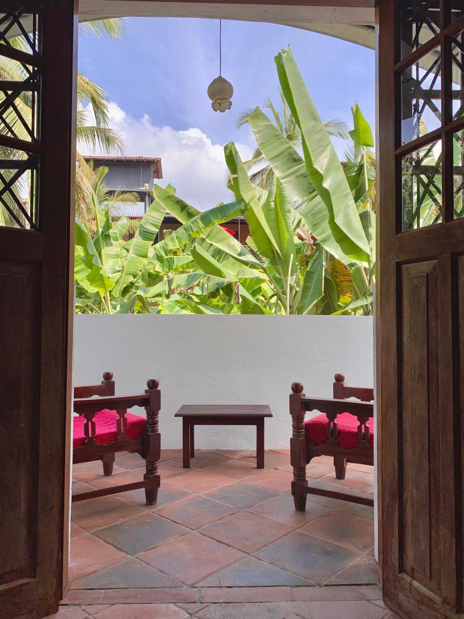 Blue Swan Inn أونا واتونا المظهر الخارجي الصورة