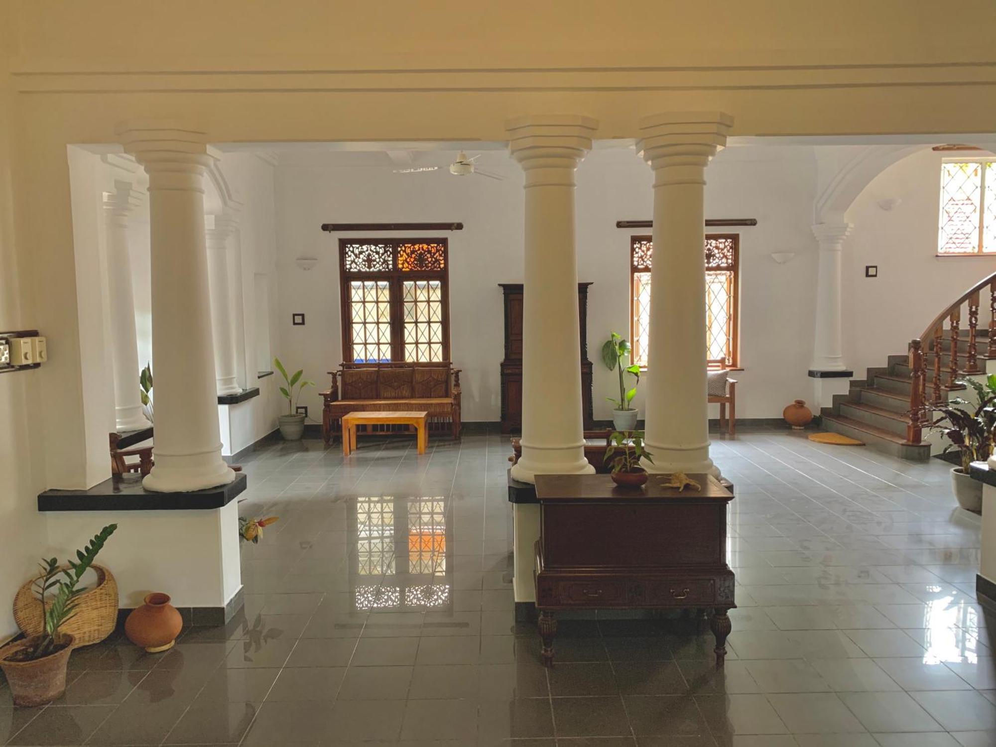 Blue Swan Inn أونا واتونا المظهر الخارجي الصورة