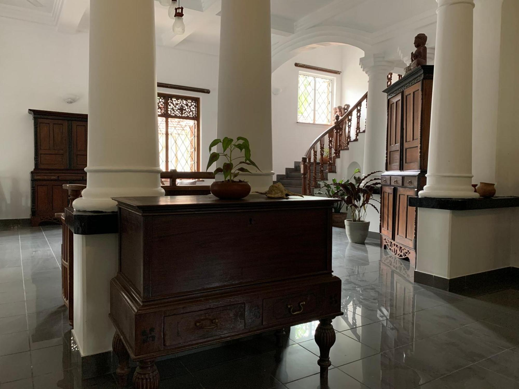 Blue Swan Inn أونا واتونا المظهر الخارجي الصورة