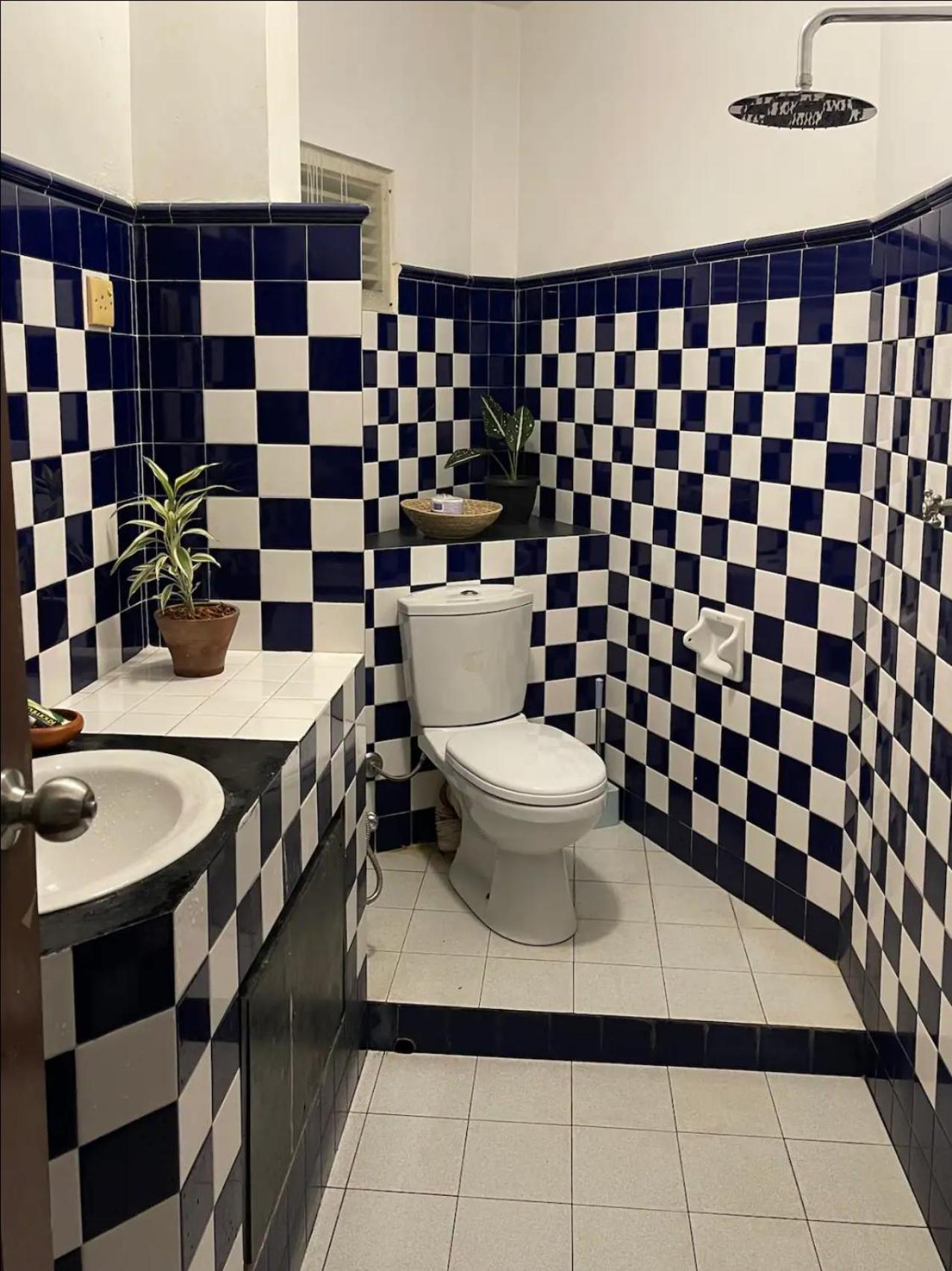 Blue Swan Inn أونا واتونا المظهر الخارجي الصورة